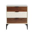 **Moderne nachtkast met geometrisch patroon en houten lades**