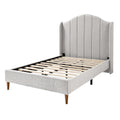 **Technische Titel in het Nederlands: Modern gestoffeerd Bed met Hoog Hoofdbord en Lattenbodem**